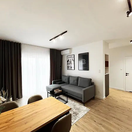 Grunwald - Wieruszowska 2 דירה *